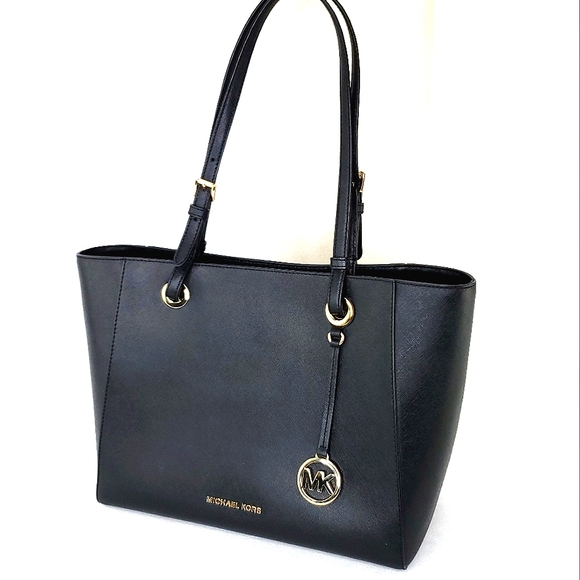 Michael Kors Handbags - MICHAEL KORS Walsh Saffiano Leather Tote